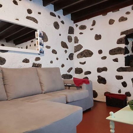 Join Our Relaxed House Near The Beach - Mosteiros Mosteiros  Exterior foto