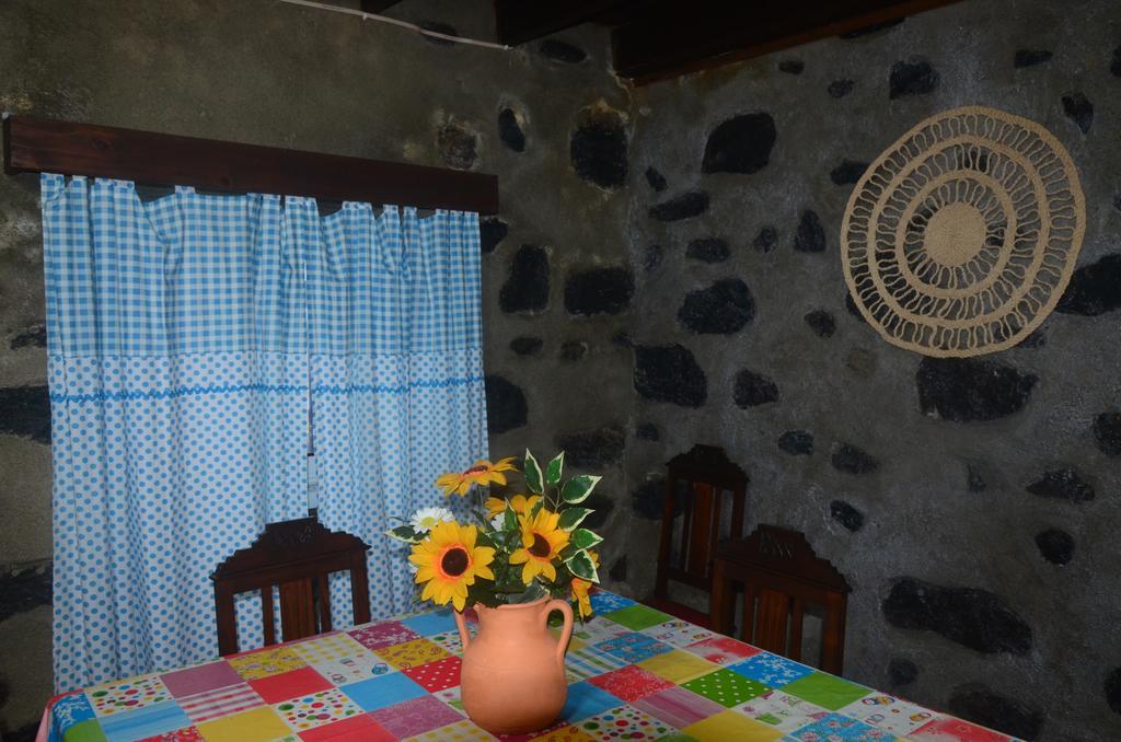 Join Our Relaxed House Near The Beach - Mosteiros Mosteiros  Exterior foto