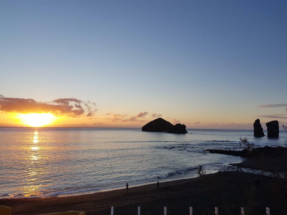 Join Our Relaxed House Near The Beach - Mosteiros Mosteiros  Exterior foto